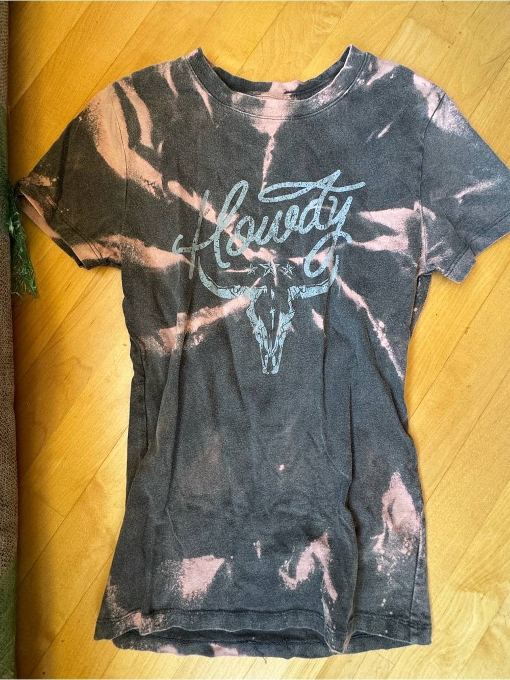 Women’s or Teens Short Sleeve Graphic Tee in Black and Pink Dye